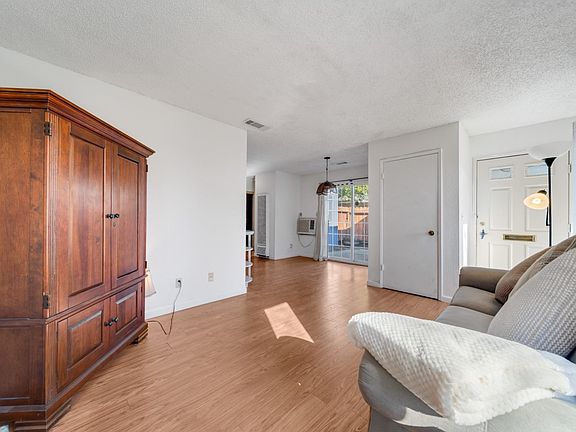 4th image of 172 Del Sur Court