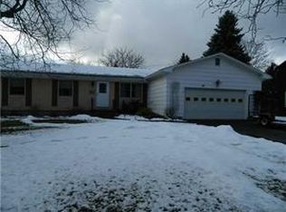141 Linden Ave, Newark, NY 14513