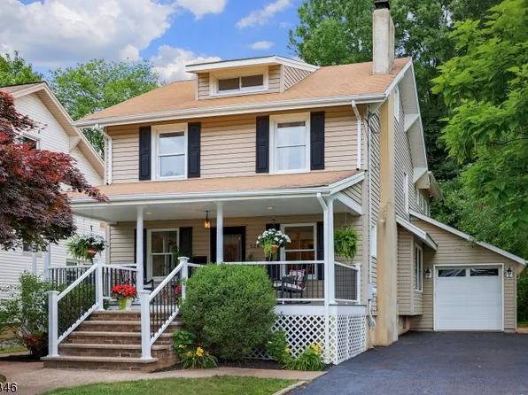 528 First St, Westfield Town, NJ 07090