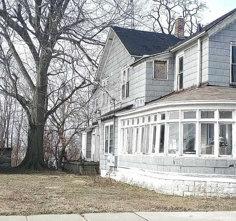 2nd image of 20 E Muskegon Ave