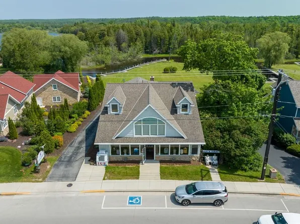 4084 Main St, Fish Creek, WI 54212