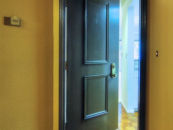 2nd image of 401 100th Ave NE APT 203