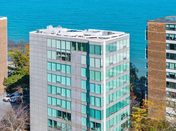 1618 Sheridan Rd #Penthouse, Wilmette, IL 60091