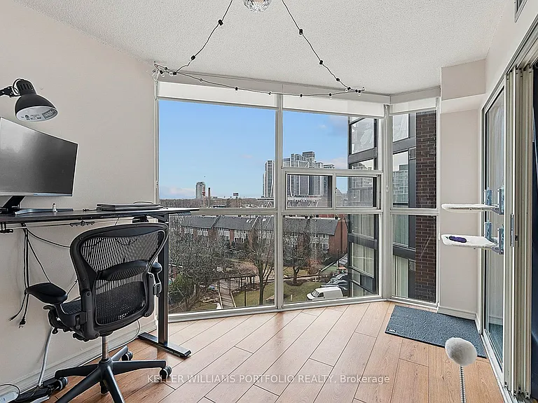 705 King St W #601 — Photo 17