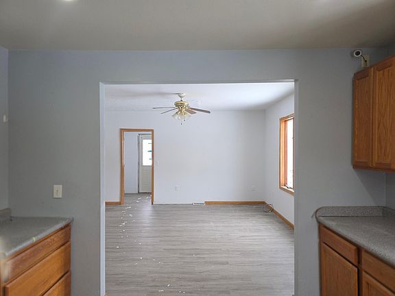 2nd image of 430 N Valley Dr