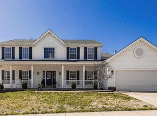 613 Castle Ridge Dr, Ballwin, MO 63021