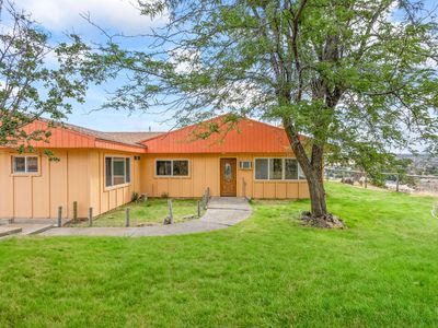 825 NW 3rd St, Madras, OR, 97741
