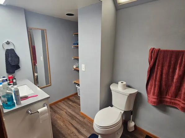 1010 Mills St, Black Earth, WI 53515