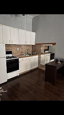 2nd image of 365 W 22nd St APT 1B