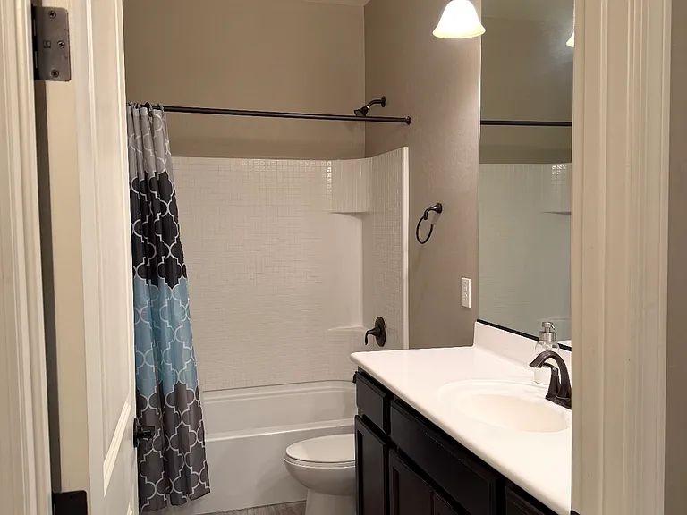 9423 W Oregon Ave — Photo 7