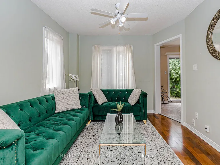 34 White Tail Cres — Photo 7