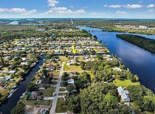2207 River Rd, Fort Myers, FL 33905