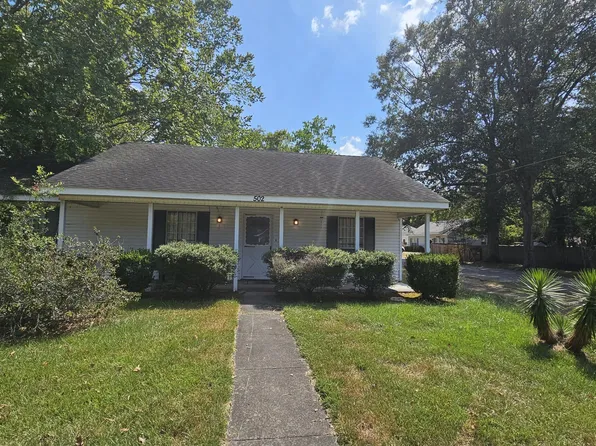 502 E 3rd St, Picayune, MS 39466