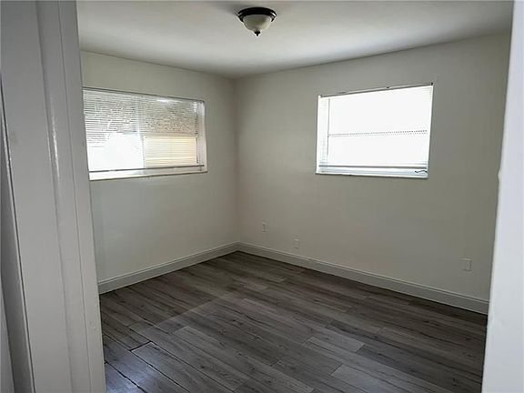 3rd image of 1631 NW 41st St