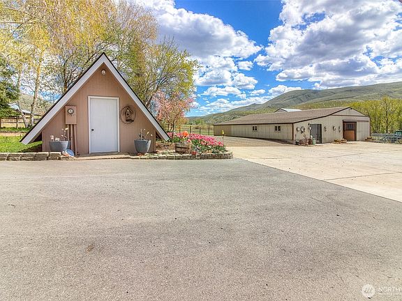 5th image of 1260 Burbank Creek Road