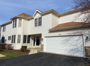 930 Sweetflower Dr, Hoffman Estates, IL 60169