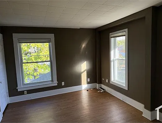 2 bed, 1000 sqft, $1,250 — Photo 3