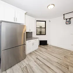 Rented by R New York