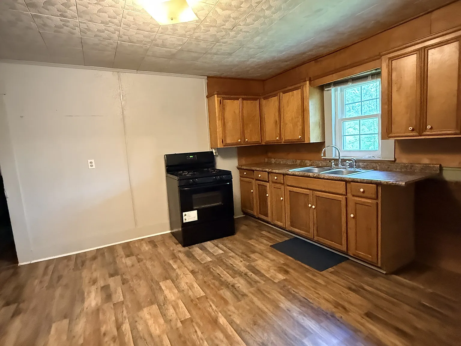817 Lubbock St - 1 — Photo 3