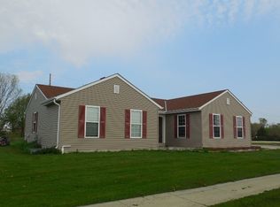 367 N Hyland St, Juneau, WI 53039