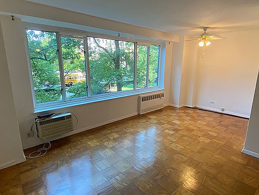 3rd image of 392 Central Park W APT 2U