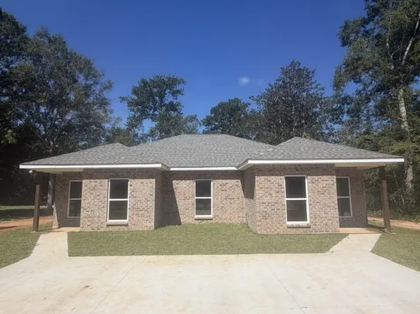1396 Neal Rd, Picayune, MS 39466
