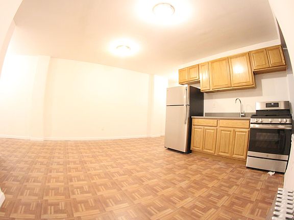 4th image of 643 Southern Blvd #2C-1