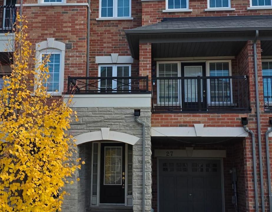 1st image of 27 Shiff Cres