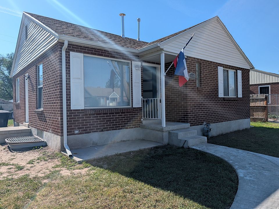 1st image of 2880 S Merton Way