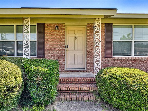 2nd image of 242 Maywood Dr