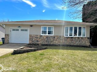 2837 Herblo Dr, Burlington, IA