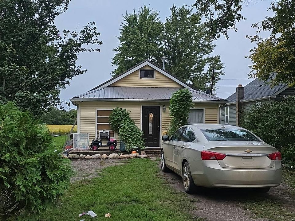 1st image of 640 S Walker St
