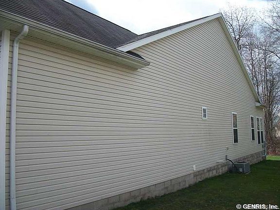 4th image of 64 Foxtail Ln