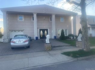 3780 Greentree Drive, Oceanside, NY 11572