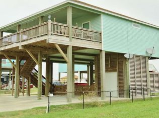 842 Sea Spray Dr, Crystal Beach, TX 77650