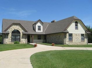 7599 Francis Ct E, Franklin, WI 53132