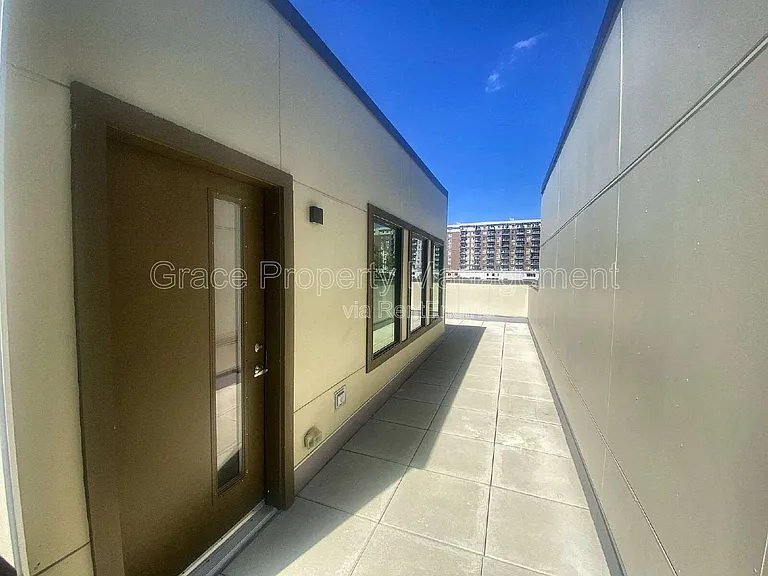 2200 Tremont Pl #6 — Photo 21