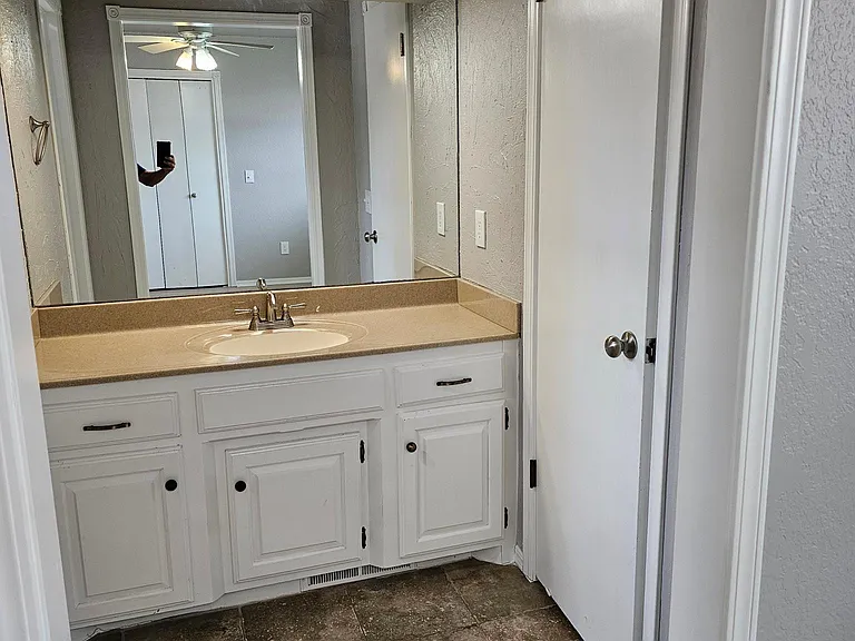 1029 Hunters Glen Cir — Photo 13