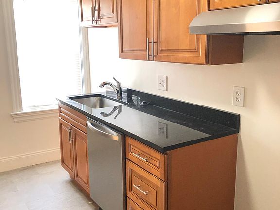 3rd image of 78 Preston St Floor 3