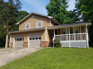 524 Julius Dr, Stone Mountain, GA 30087