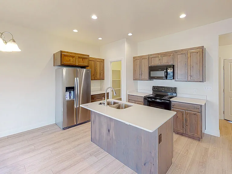 774 Old Fort Dr — Photo 4