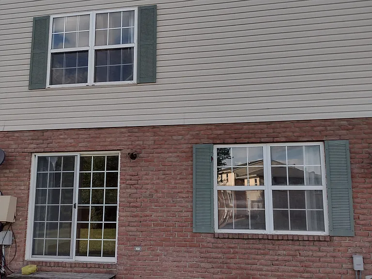 758 Hampton Ct #3 — Photo 3