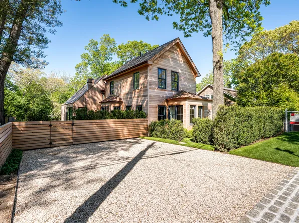 280 Division St, Sag Harbor, NY 11963