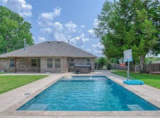 12081 Hidden Run Rd, Guthrie, OK 73044