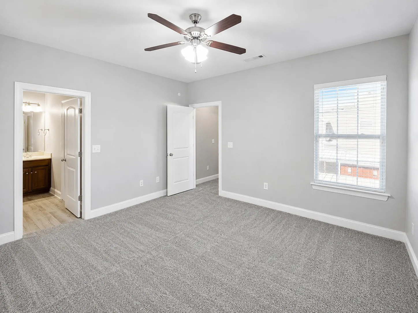 2 bed, 2.5 bath, 1676 sqft, $1,850 — Photo 4