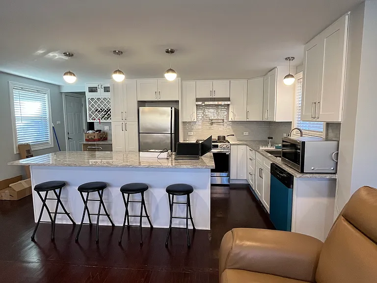 3224 S Racine Ave — Photo 15