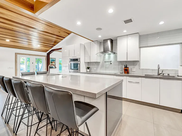 5817 Ranchito Ave — Photo 39