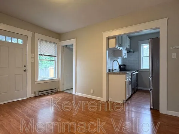 27 Jean Ave, Lowell, MA 01852