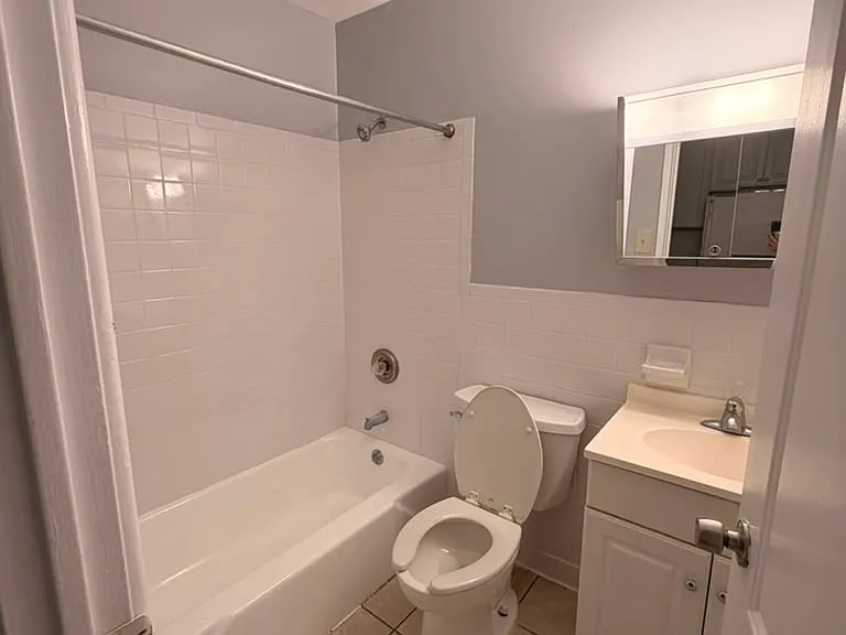 846 Wood Ave #A7 — Photo 3