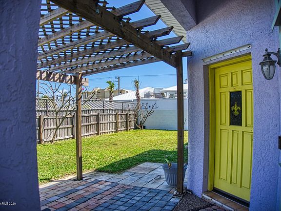 3rd image of 615 Palm Dr #615